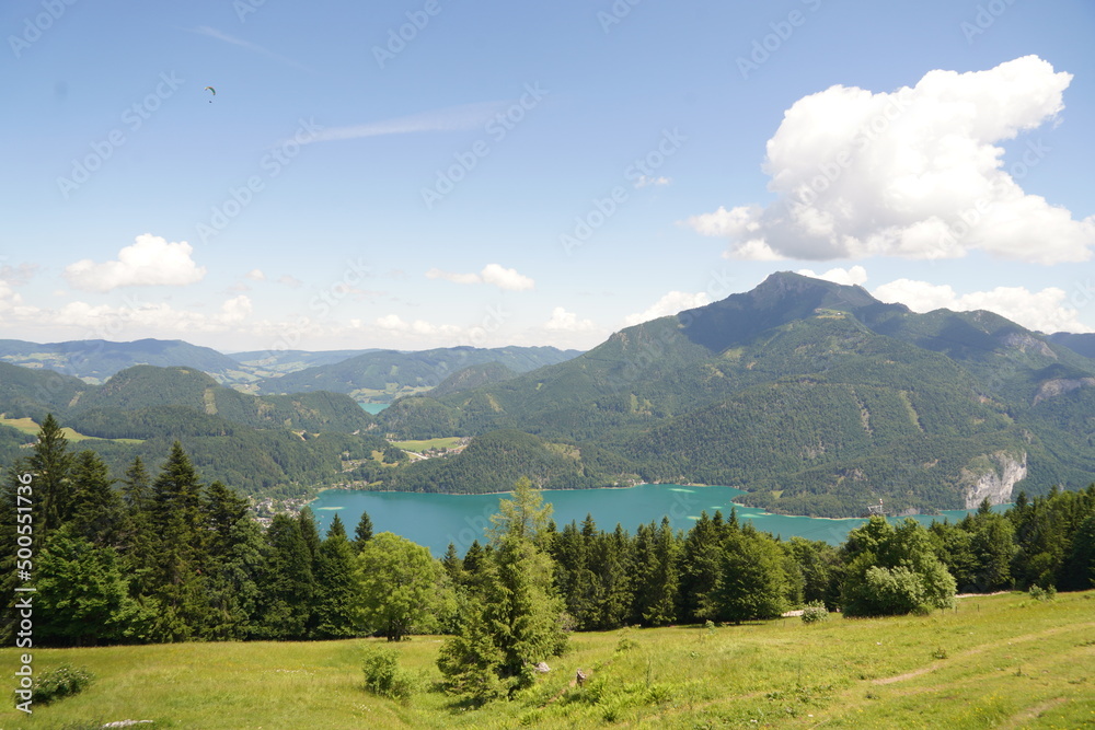 Obraz premium Blick auf den Wolfgangsee in Salzburg