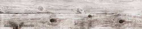 Jasne naturalne drewniane tło Tekstura białego skorodowanego drewna. Panorama.