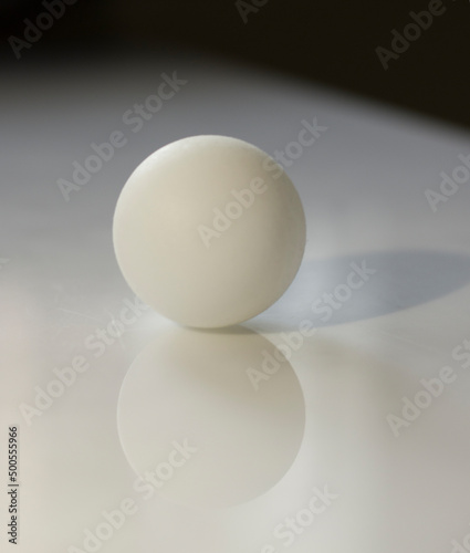 A white ball gives a distinct reflex