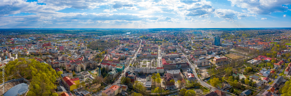 Szeroka panorama z lotu ptaka na północną część miasta Gorzów Wielkopolski - obrazy, fototapety, plakaty 
