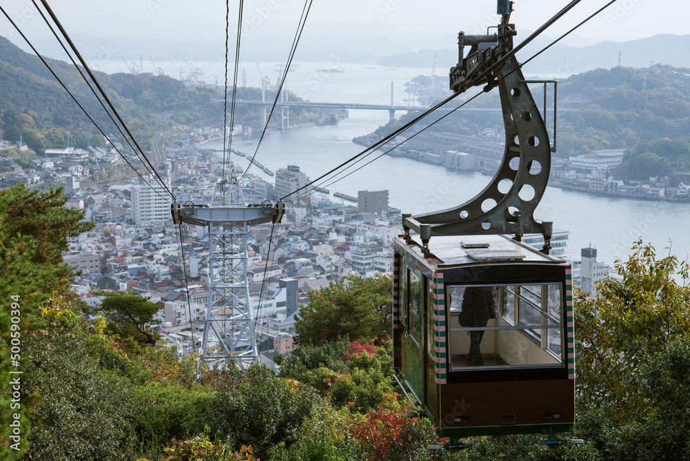 千光寺山ロープウェイと尾道市の街並み　広島県　Mt. Senkoji Ropeway and Onomichi City view in Hiroshima, Japan