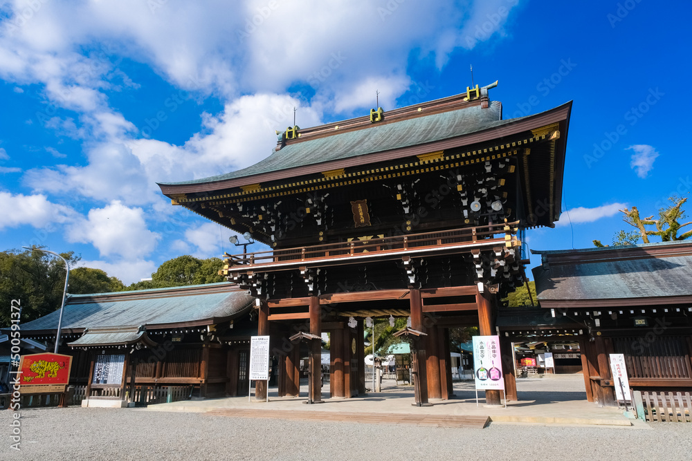 Fototapeta premium 愛知県一宮市 真清田神社 楼門
