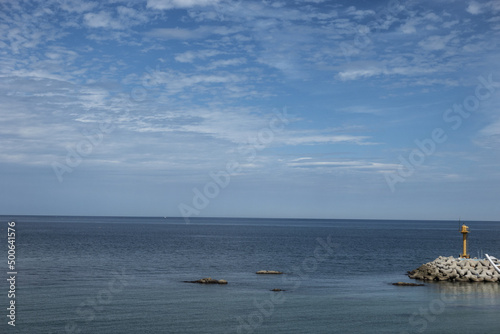 시원한 파란 바다와 하늘 풍경