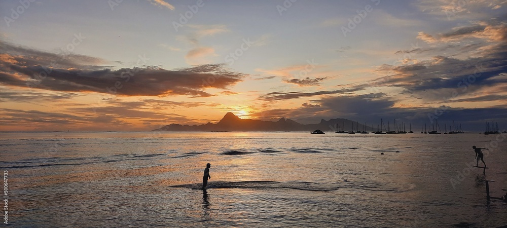 foil surfing dans le lagon de Tahiti