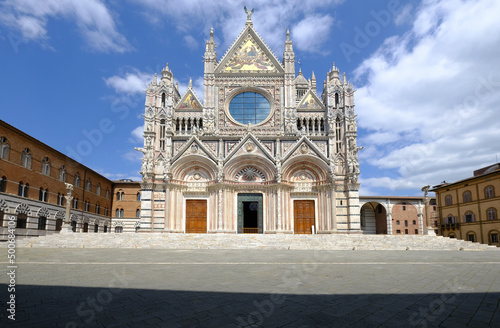 Siena Cathedral during nationwide lockdown over coronavirus disease pandemic, Italy © francesco