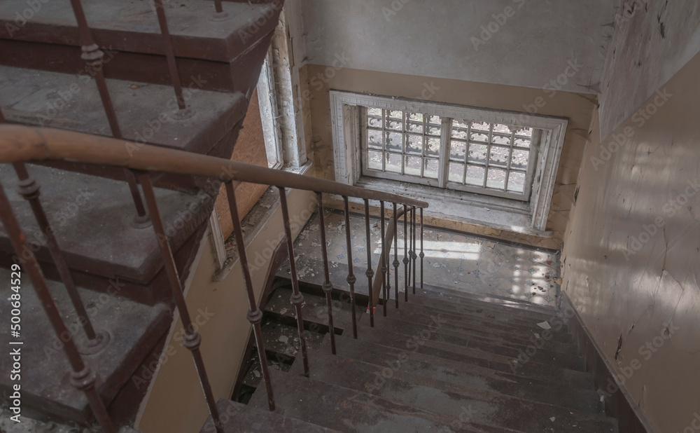 Urban exploration in an old abandoned hospital in a historic mansion in Poland - Urbex in Turczynek Urban exploration in an old abandoned hospital in a historic mansion in Poland - Urbex in Turczynek