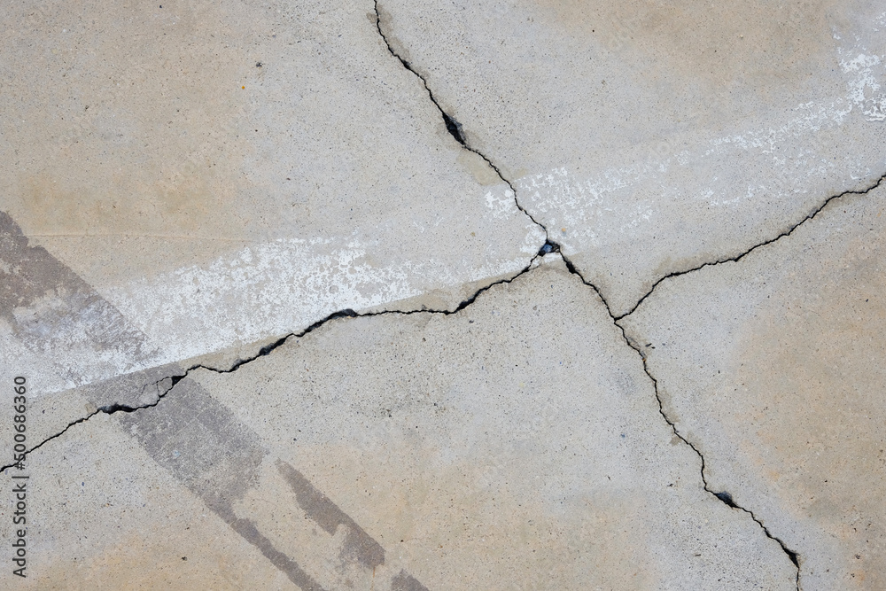 Fototapeta premium cracked concrete floor