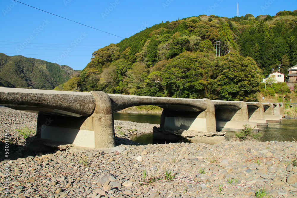 高知県四万十市　口屋内沈下橋の風景