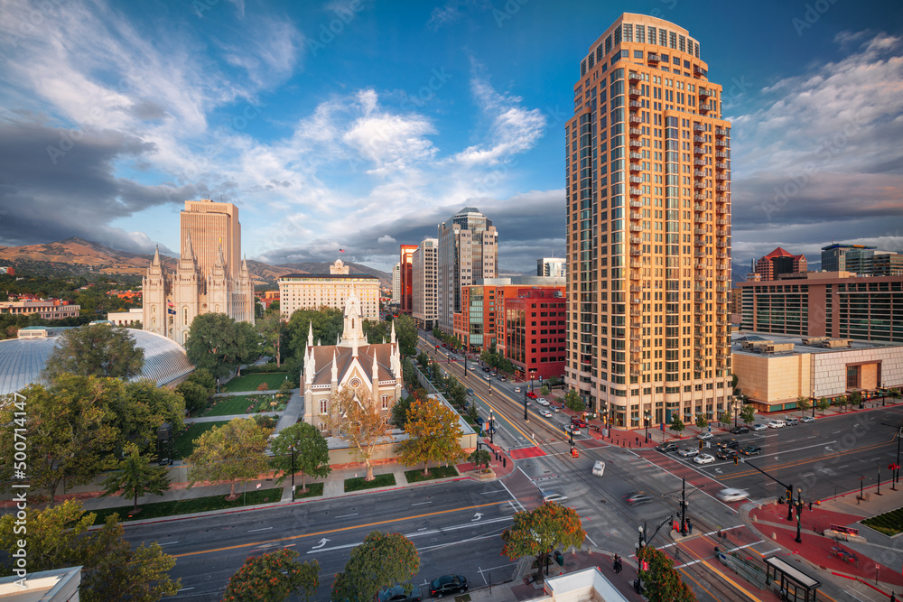 Fototapeta premium Salt Lake City, Utah, USA Downtown Cityscape Over Temple Square