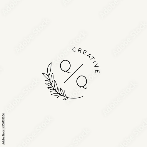 Monogram QQ with leaves and circular line, elegant luxury logo idea