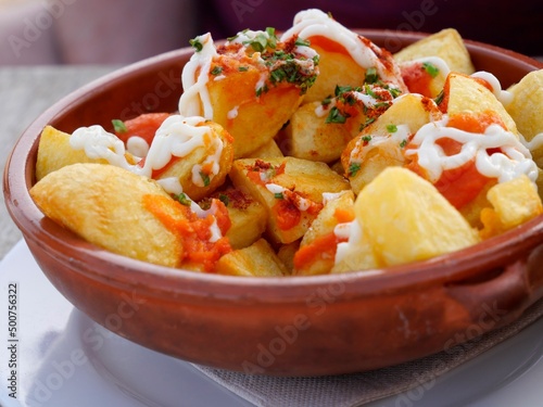 Leckere Patatas bravas in Spanien