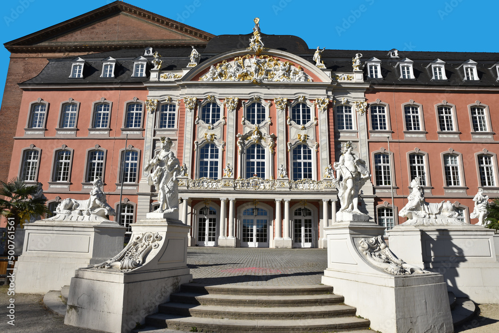 Fototapeta premium Palais du Prince-Electeur à Trèves. Allemagne