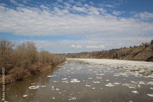 Fototapeta Naklejka Na Ścianę i Meble -  Ice Flow On The River, Gold Bar Park, Edmonton, Alberta
