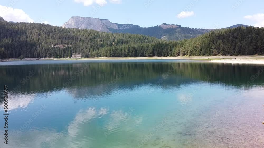 Black Lake at Zabljak, Durmitor National Park, Montenegro - Natural Landschap Black Lake at Zabljak, Durmitor National Park, Montenegro - Natural Landschap