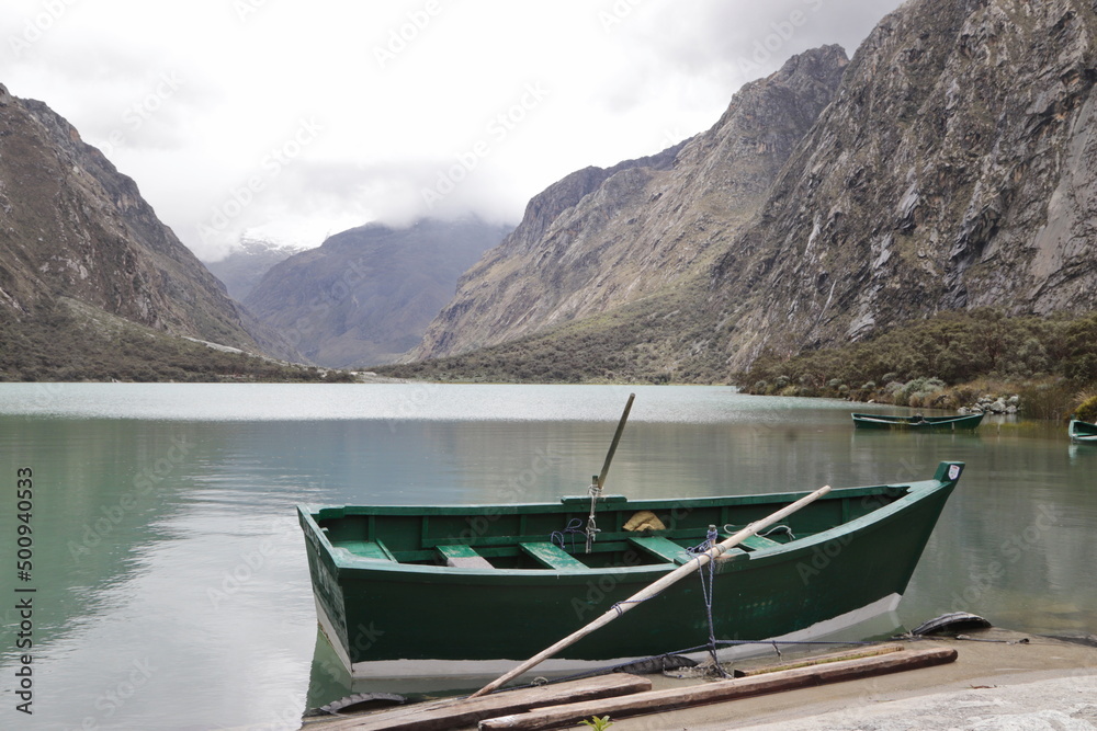 Lagune mit Boot - Peru 