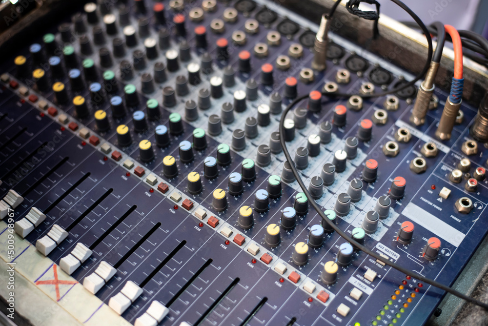 Digital audio mixing console music mixer