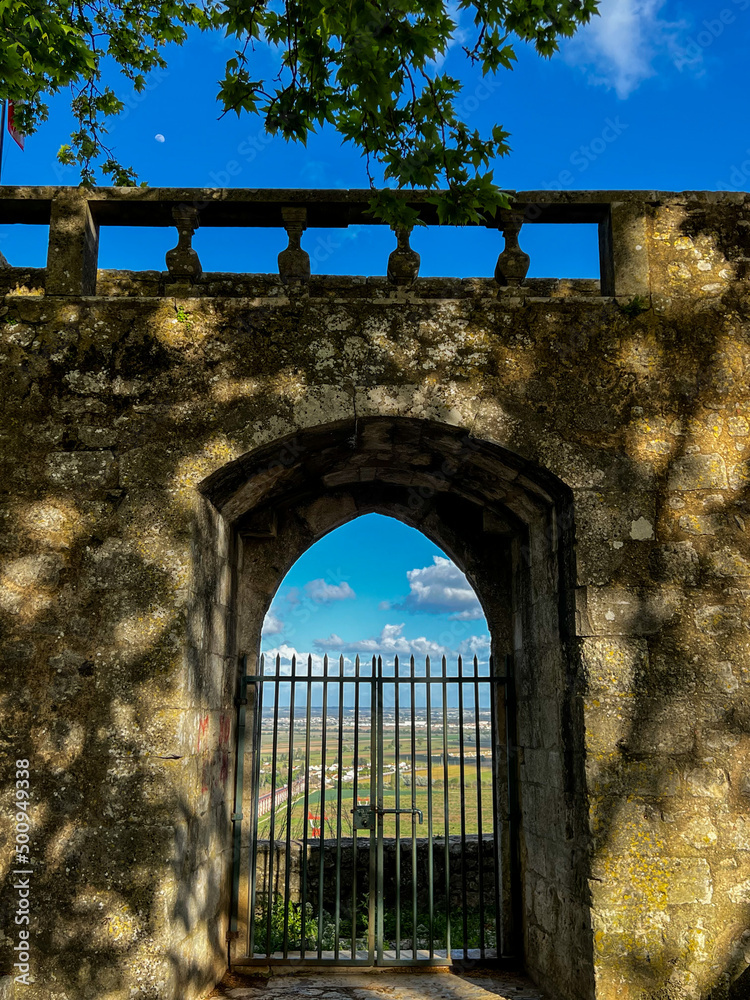 Portão, muralha, castelo