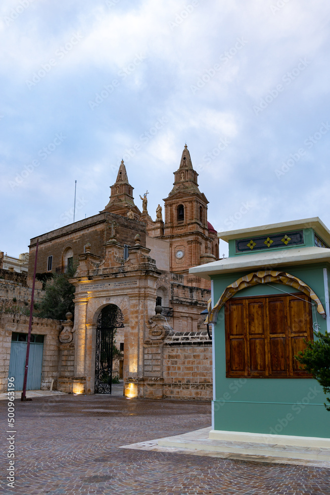 Obraz premium Part of the church of Mellieha at sunset