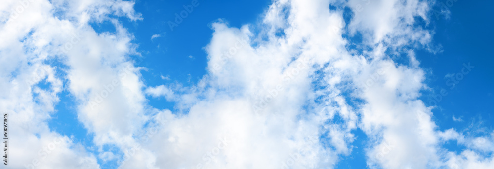 Obraz premium Blue sky with clouds. Sky background. Selective focus. Panorama