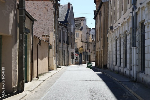 Ancienne rue typique, ville de Moulins, département de l'Allier, France