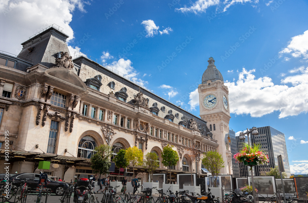 Naklejka premium Gare de Lyon railroad train station