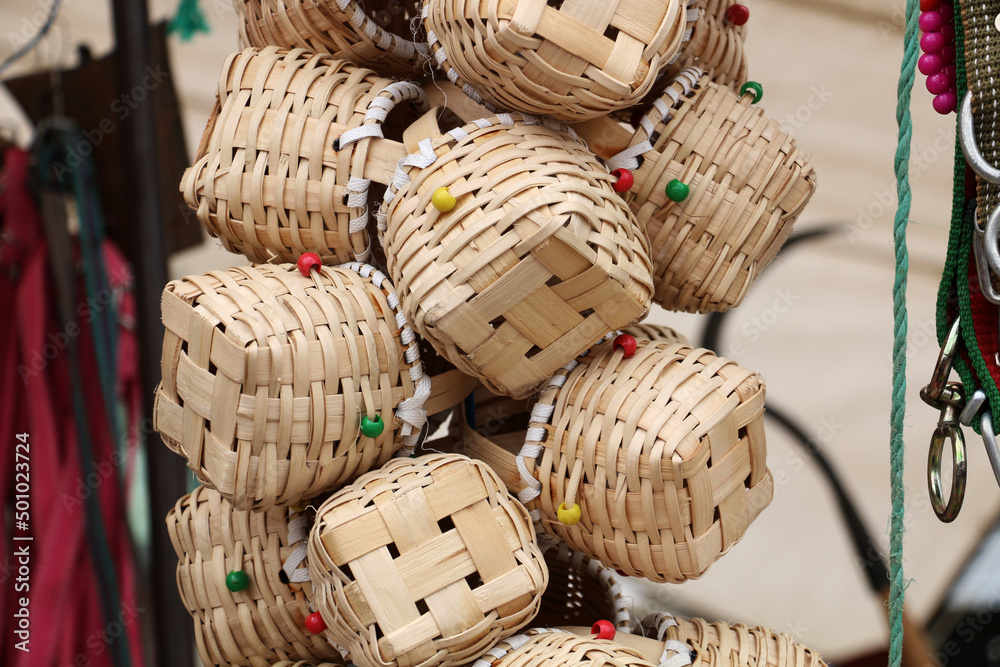 Obraz premium selective focus: colorful knitted basket produced by villagers in Turkey