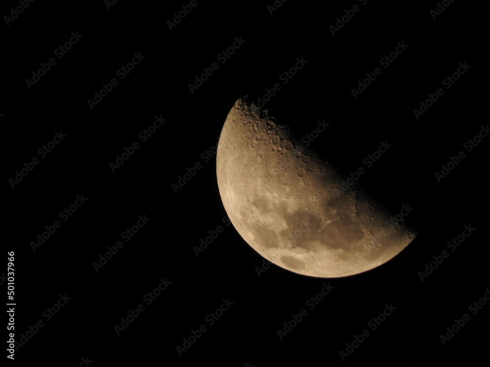 Crescent moon on 11/07/2016.
Moon phases.
Lunar. Crescent moon on 11/07/2016.
Moon phases.
Lunar.
