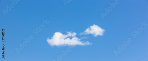 Weisse Wolke am Blauen Himmel