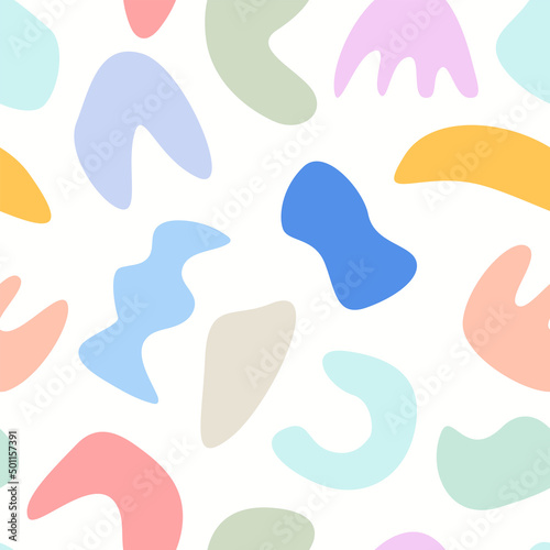 Modern abstract shapes seamless pattern. 90s nostalgic vector background. Hand drawn fluid objects colorful illustration. Trendy print for fabric, paper, stationery