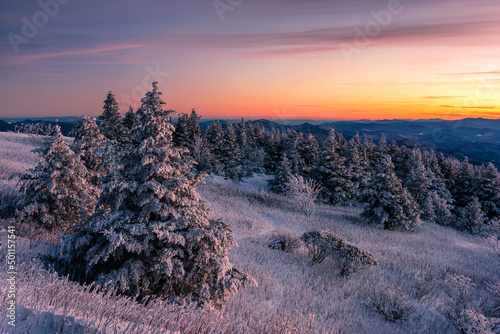 фотографія Scenic wintry landscape with colorful sky over the Appalachian Mountains from Ro