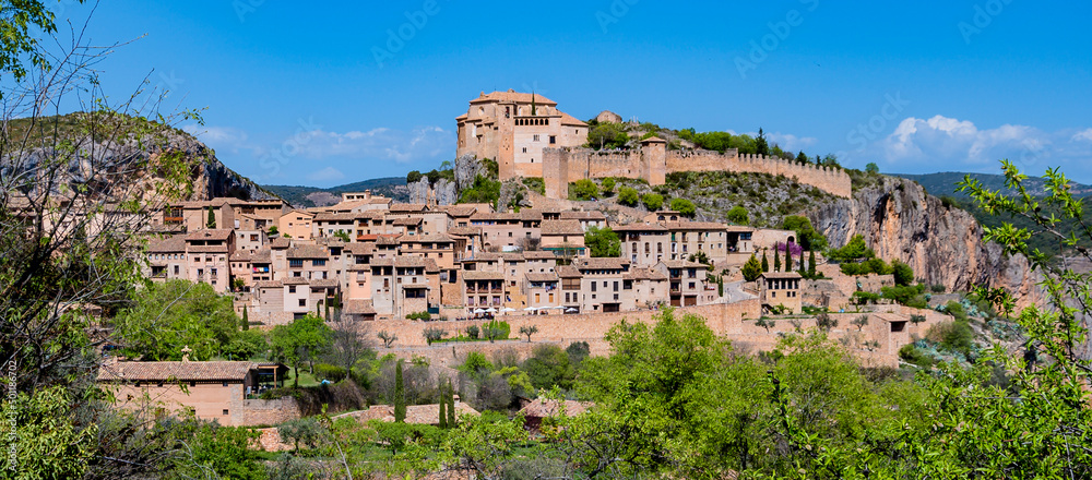 Vista de Alquezar, Somontano, provincia de Huesca, Aragón, España.
View of Alquezar, Somontano, Huesca province, Aragon, Spain