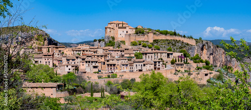 Vista de Alquezar, Somontano, provincia de Huesca, Aragón, España.
View of Alquezar, Somontano, Huesca province, Aragon, Spain photo