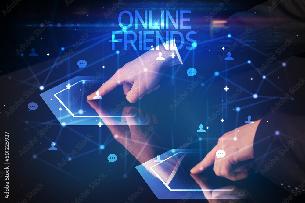 Navigating social networking with social icons Navigating social networking with social icons