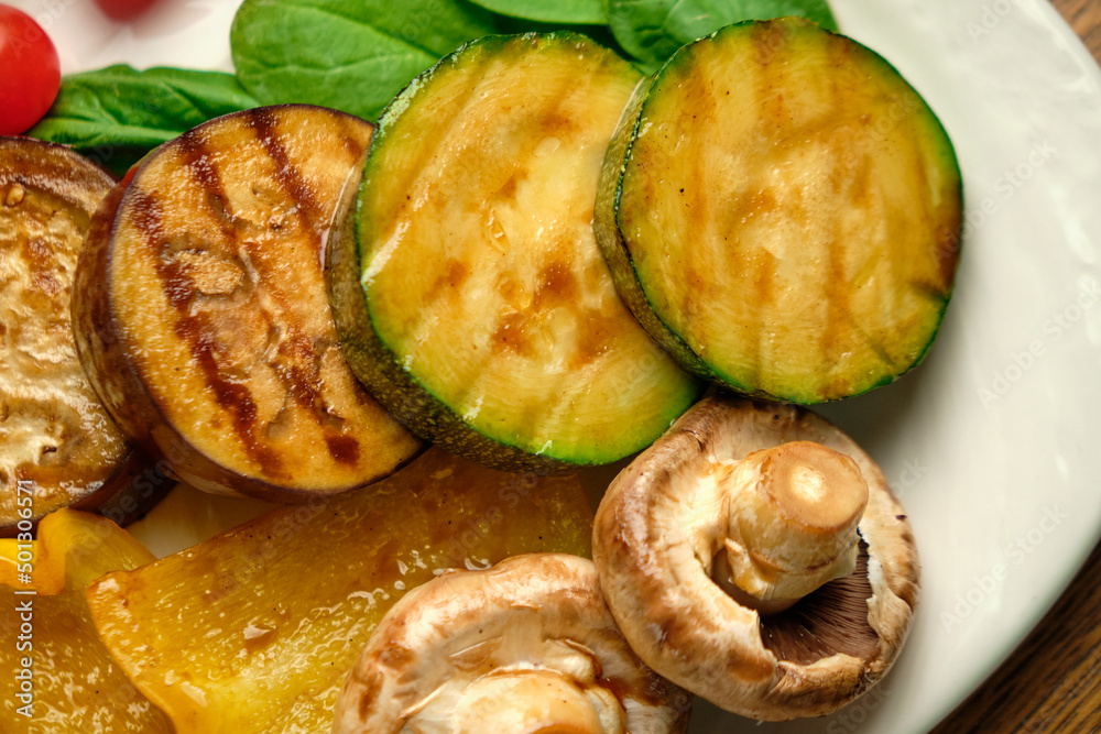 Grilled vegetables with champignons and fresh herbs