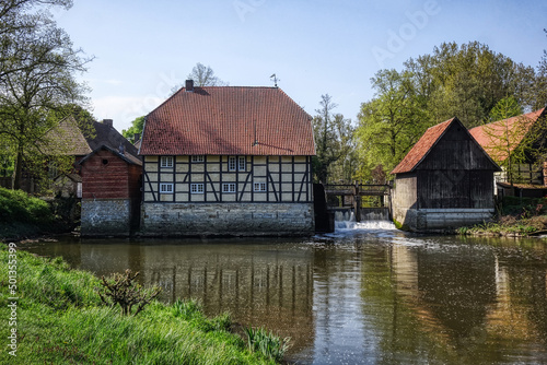 Historische Mühle und Teich in Rheda-Wiedenbrück © hespasoft