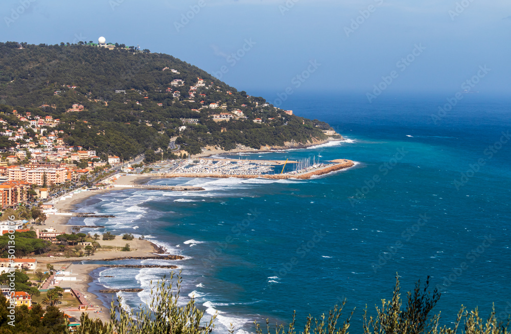 Obraz na płótnie ligurian seascape italian coast in summertime w salonie