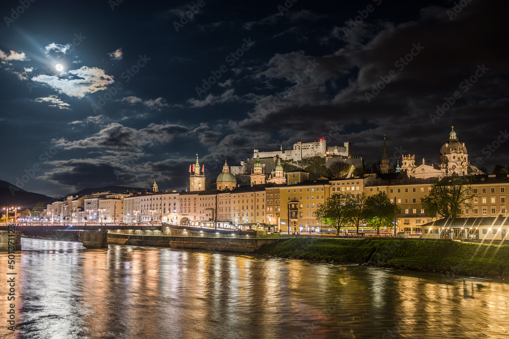 Salzburg Stadt Nacht Fluss  Landschaft