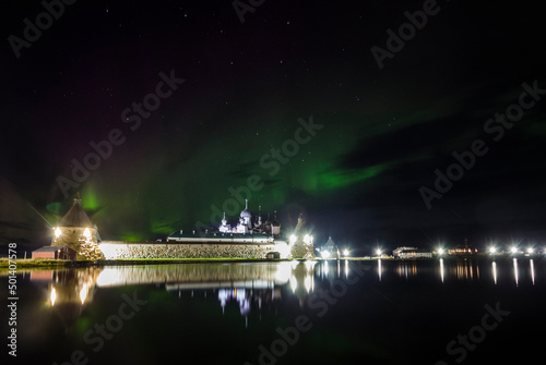 Fototapeta Naklejka Na Ścianę i Meble -  Northern Lights over the Solovetsky Monastery.