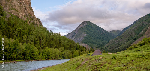 Fototapeta Naklejka Na Ścianę i Meble -  hiking tent in the mountains