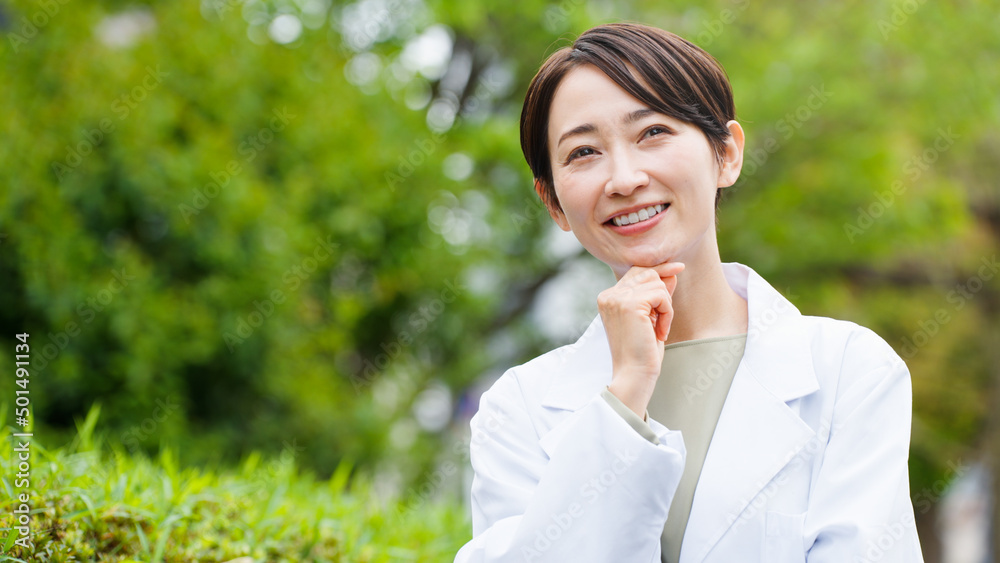 白衣を着た女医 白衣を着た女医