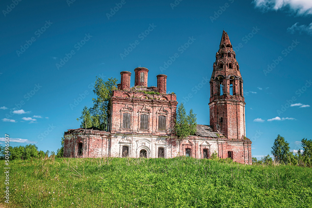Fototapeta premium abandoned orthodox church