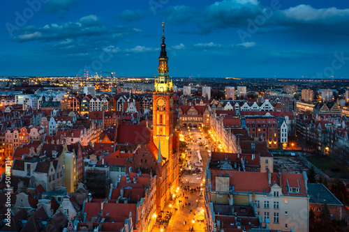 Fotografiet Aerial view of the beautiful main city in Gdansk at dusk, Poland