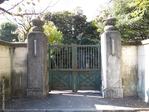 江東区の霊巌寺にある松平定信の墓 photo