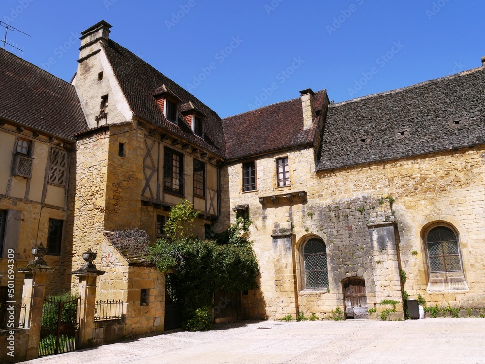 Cité médiévale de Sarlat-la-Canéda en Dordogne France
Toiture, architecture et ruelle typiques