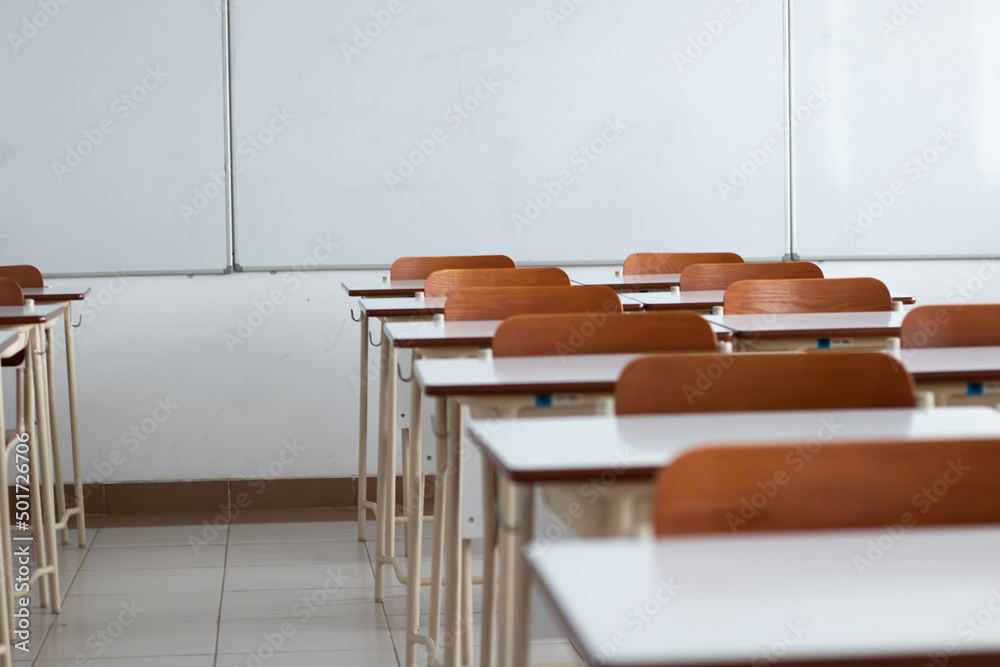 Obraz premium empty university classroom without student