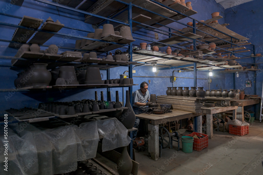 Workshop of two artisans that create pottery for Talavera process