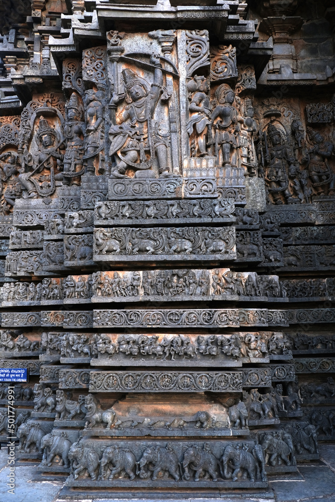 Sculptures on the outer walls of Hoysaleswara Temple at Halebidu, the former capital of the Hoysala, Karnataka. Sculptures on the outer walls of Hoysaleswara Temple at Halebidu, the former capital of the Hoysala, Karnataka.