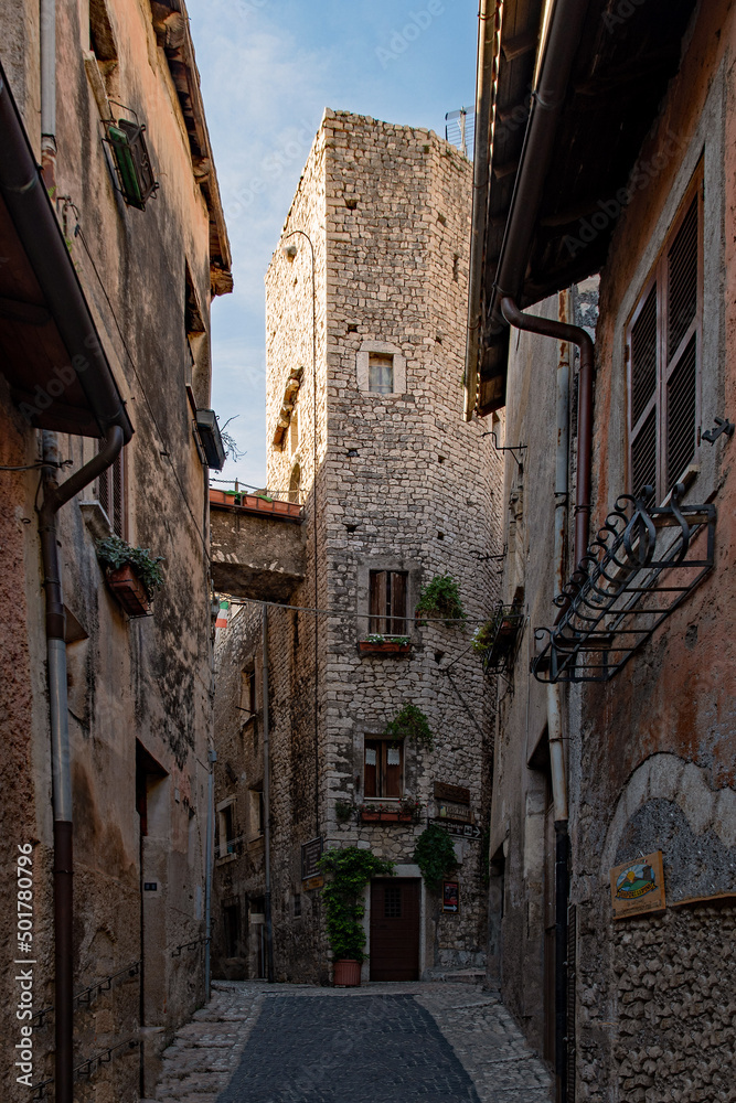 Altstadt von Sermoneta in Latium in Italien