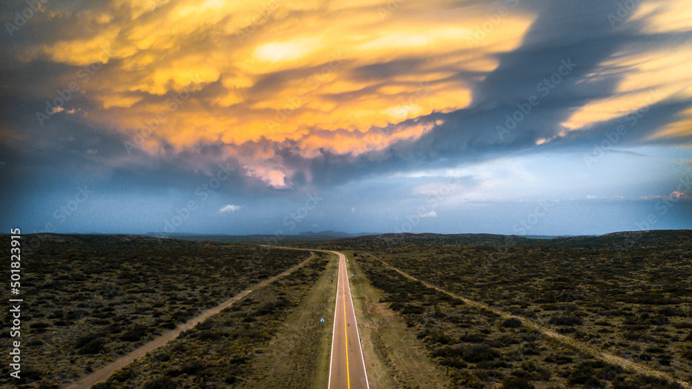 Naklejka premium Paisaje de montaña