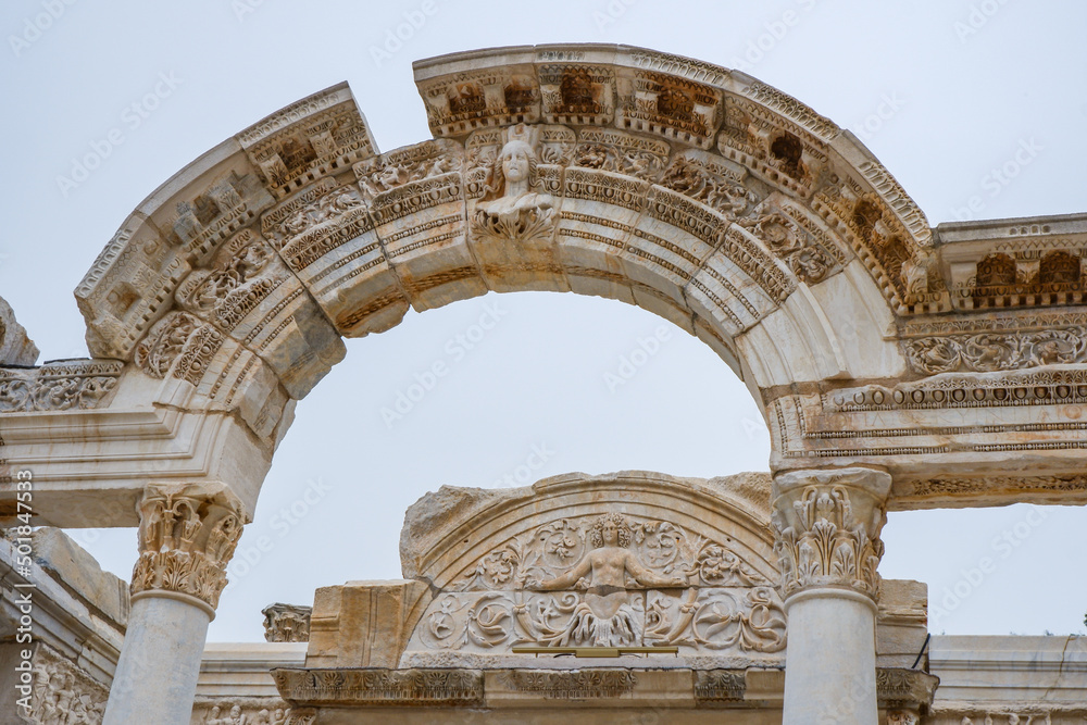 Obraz premium Ephesus, ancient city ruins in Selcuk, Izmir, Turkey.